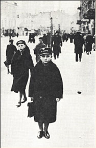 Yitskhok Rudashevski, on his way to school, Vilnius, Lithuania.