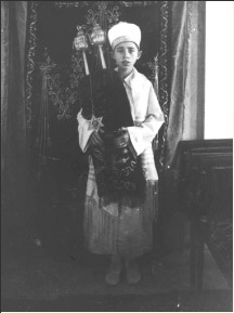 Bar-Mitzvah ceremony of Into Shimoshi, Salonika, 1936 